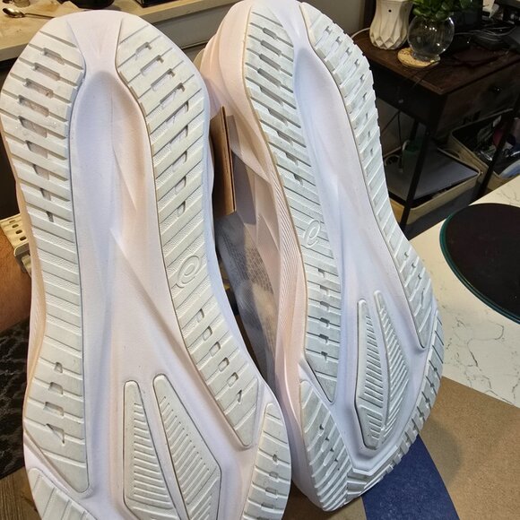 ASICS Novablast 5 (1011B974-100) "White/Piedmont Grey" Men's Running Shoes SZ 12 - Picture 8 of 10